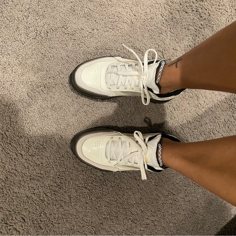 Cardi B x Reebok - Picture 10 of 12